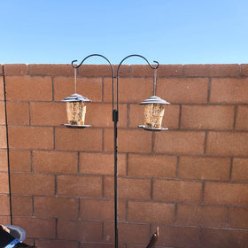 KIDYBELL versatile setup supports baskets and mason jars beautifully.