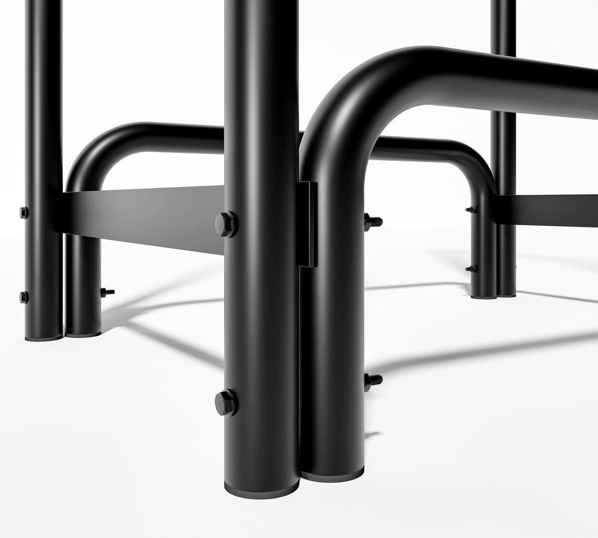 Detachable Kingson design simplifies seasonal storage
