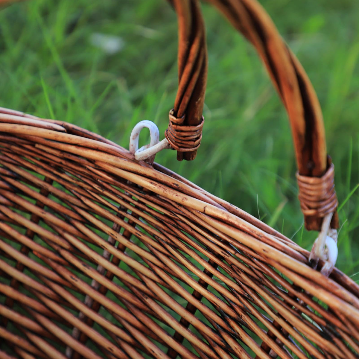 Kingwillow wicker basket ready for adventures with family and friends.