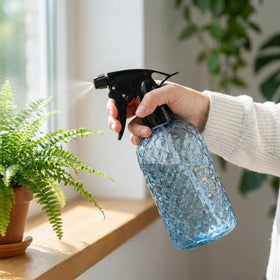 KinzhaoAuroia glass spray bottle featuring non slip grip