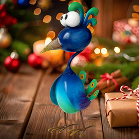Kircust Peacock decor makes a gift-ready outdoor sculpture.