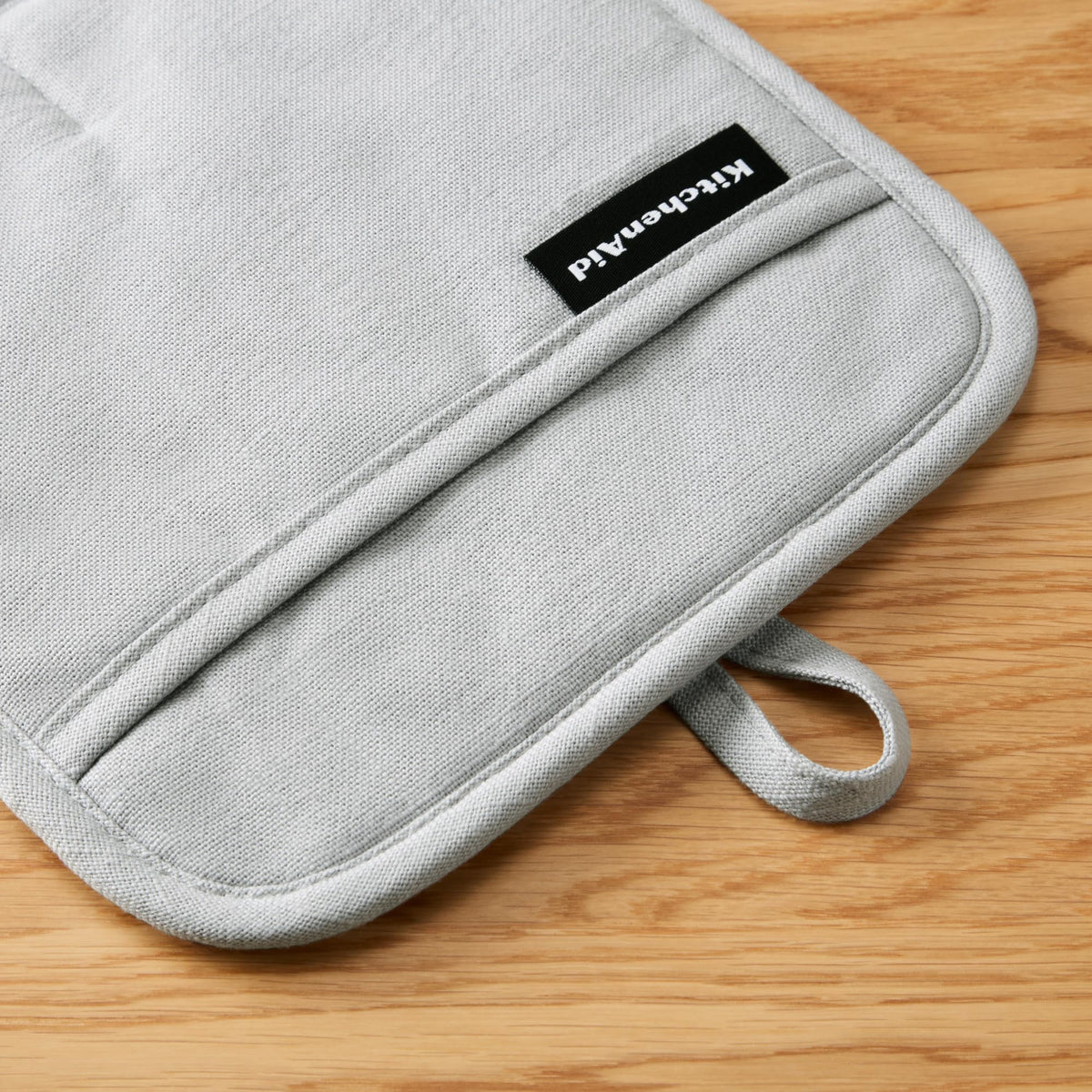 Two-pack of KitchenAid Gridlines Pot Holders in 8x8 inches for everyday use.