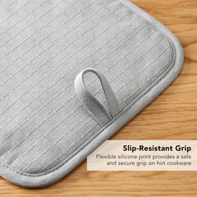 Machine washable KitchenAid Gridlines Pot Holder for simple cleaning.