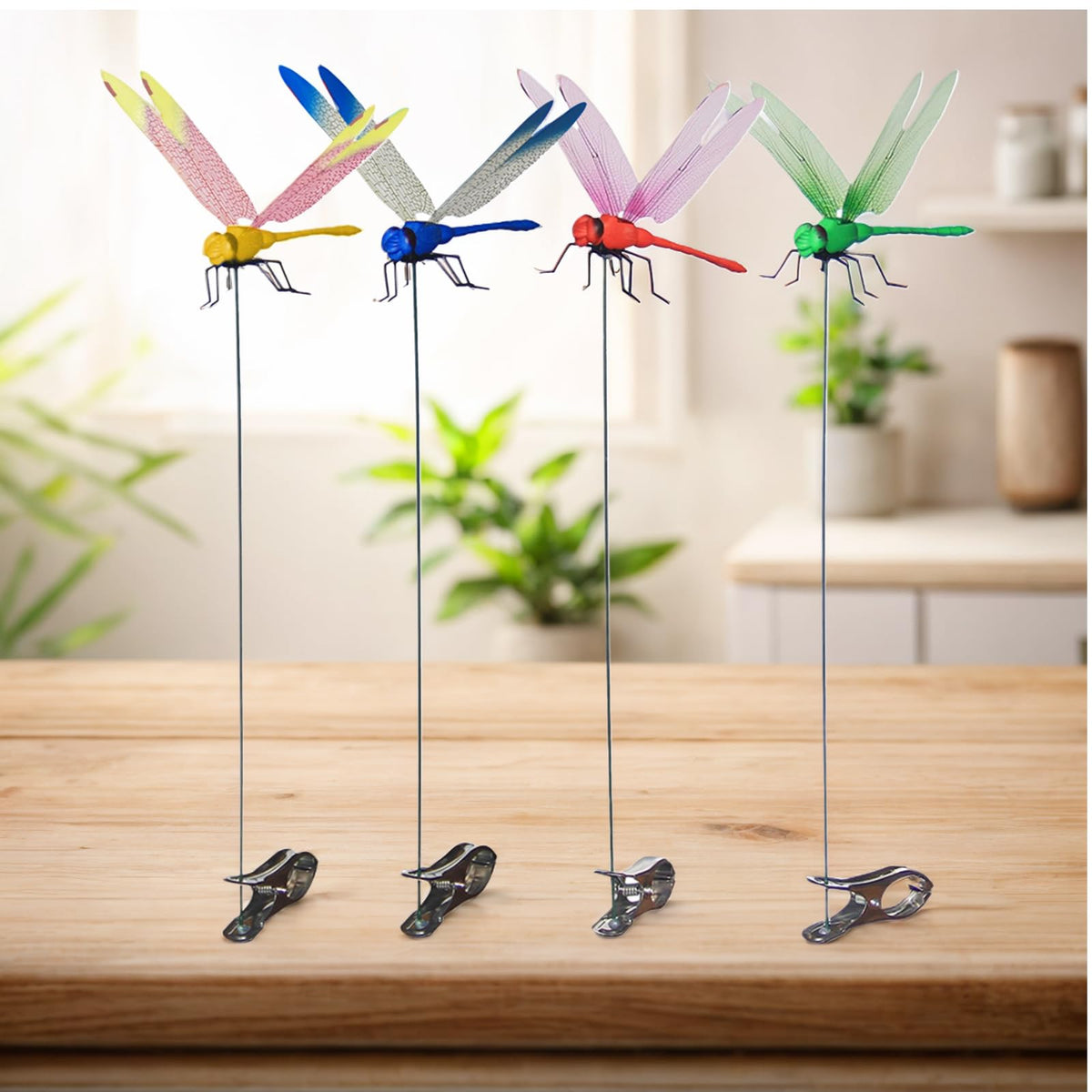 Kleeblatt Dragonfly Clip indoor decor for kitchens and greenhouses with whimsy.