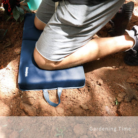 Kneejoys leather bottom resists wear and dirt on wet or dusty floors.