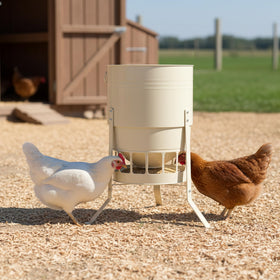KOL Low-profile feeding ports protect chicks during outdoor use.