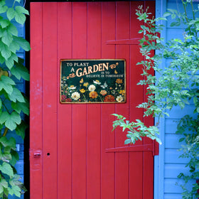 KORUBIA garden sign gift-ready packaging makes a thoughtful present for gardeners.