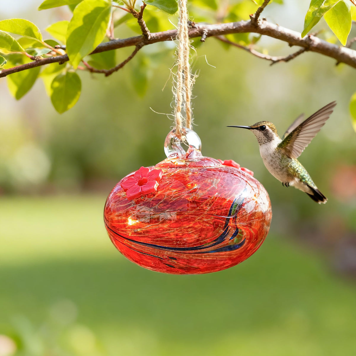 KRISININE anti-bee design highlights safer outdoor feeding.