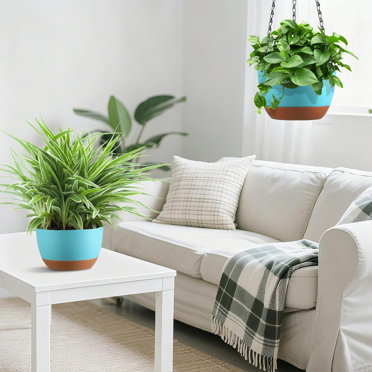Kvetto color-block design enhances balcony or patio aesthetics.