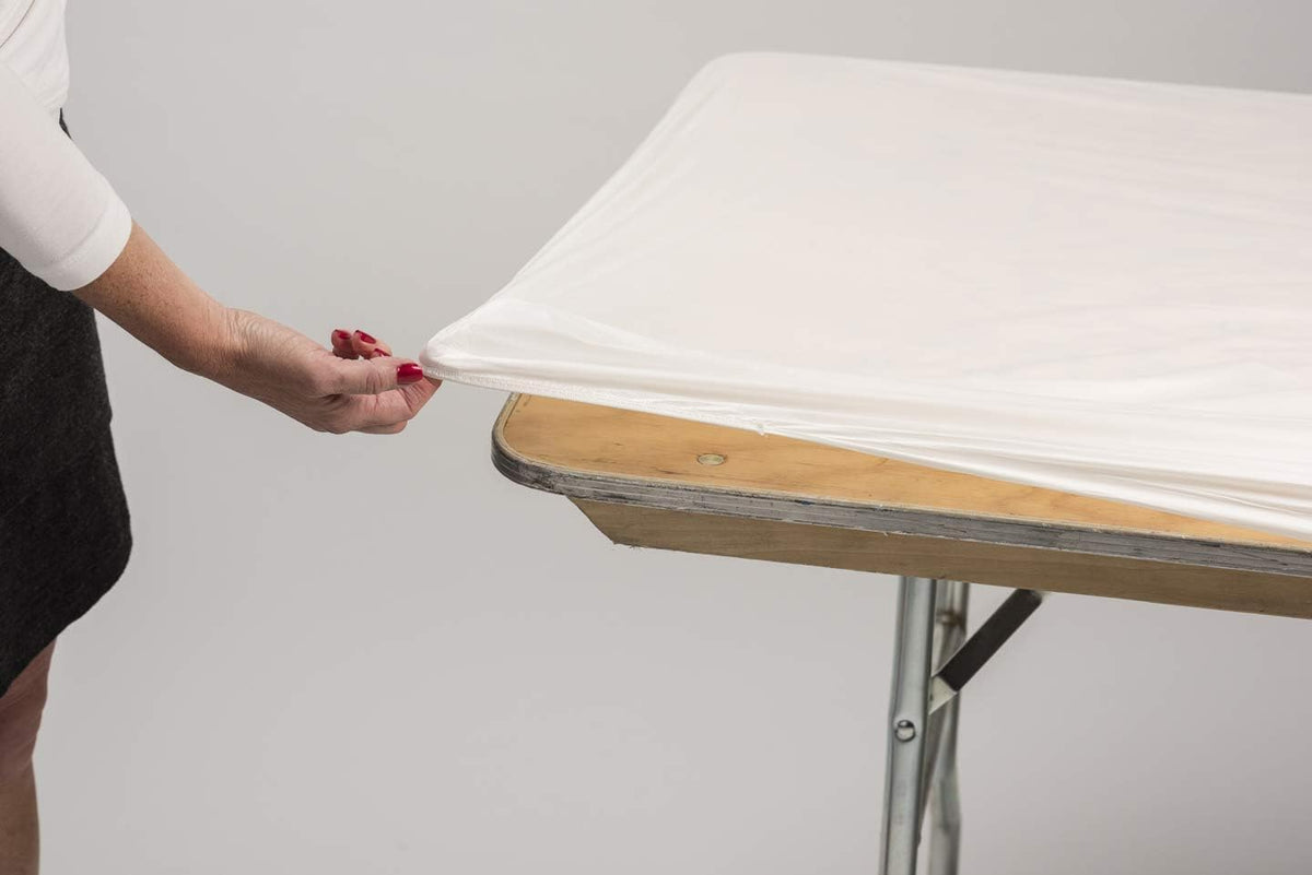 Kwik-Covers round table setup with black finish