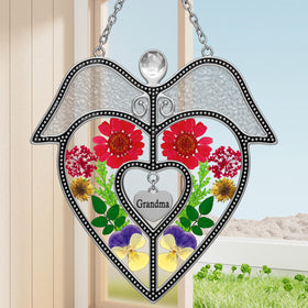 KY&BOSAM Grandma Angel suncatcher heart with pressed flowers, catching sunlight for a natural sparkle