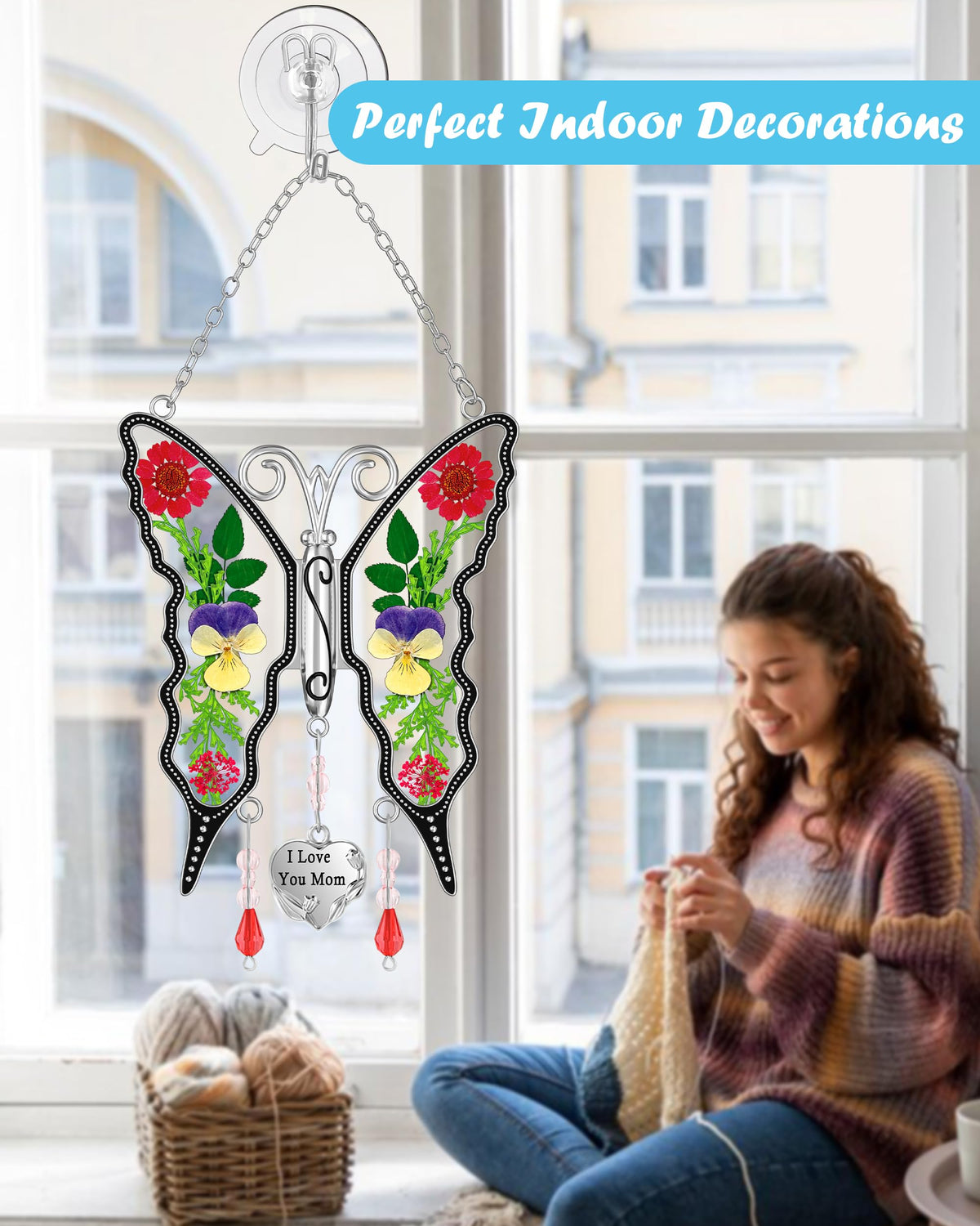 KY&BOSAM suction cup hanger enables easy window display