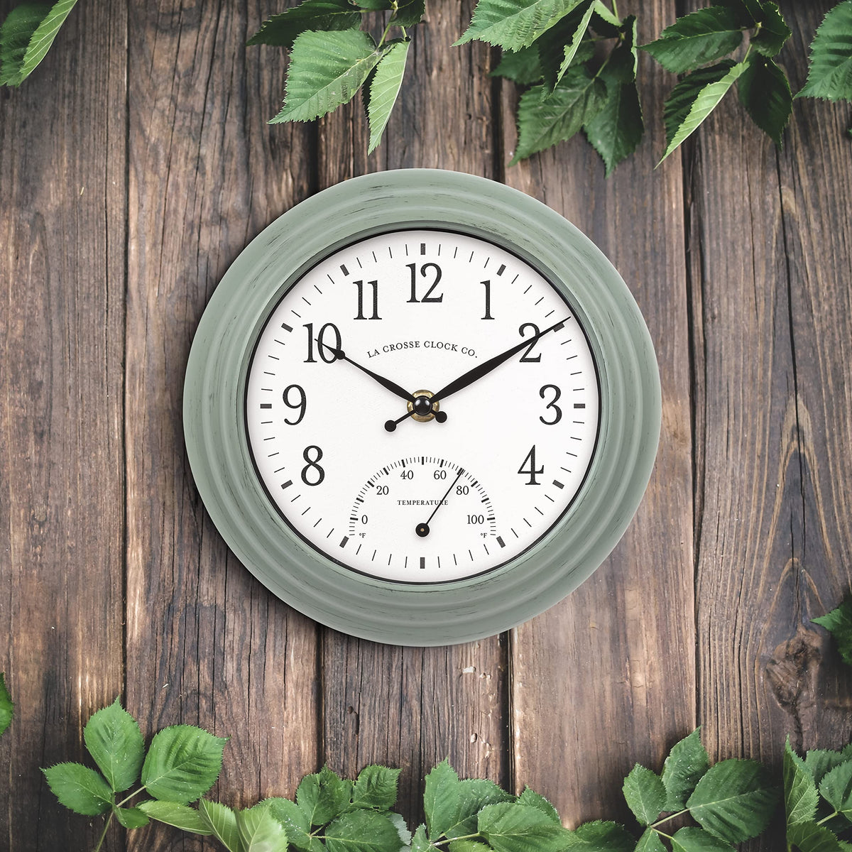 La Crosse Clock 433-3020 glass lens withstands weather and usage.