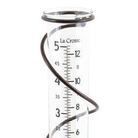 La Crosse spiral stand design enhances yard aesthetics while tracking rainfall.