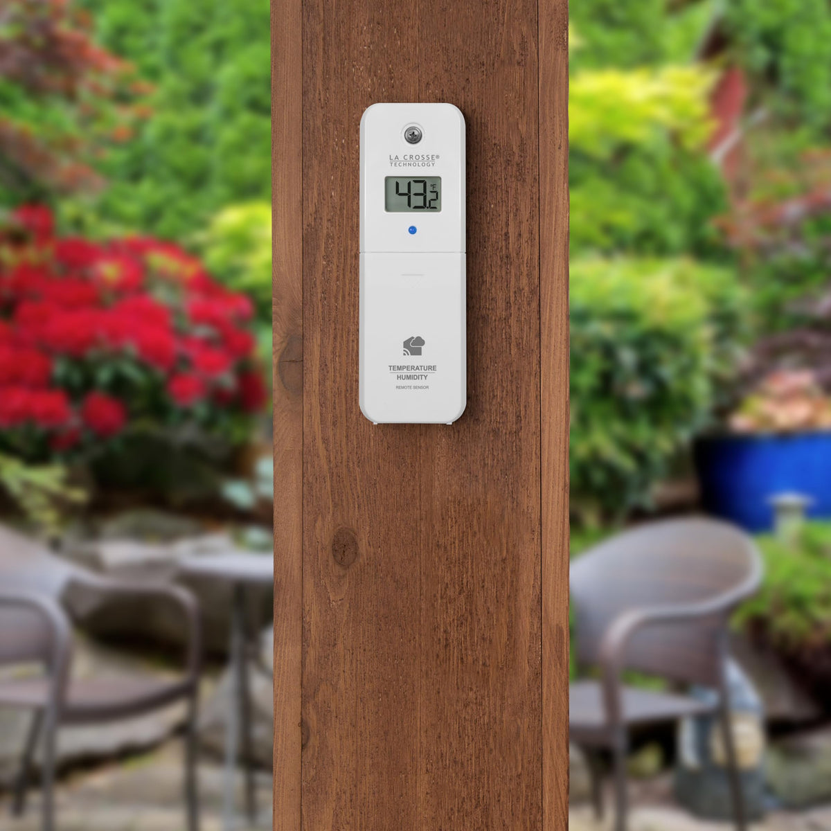 La Crosse Technology V21-WTH adjustable kickstand makes the display easy to read from any angle.