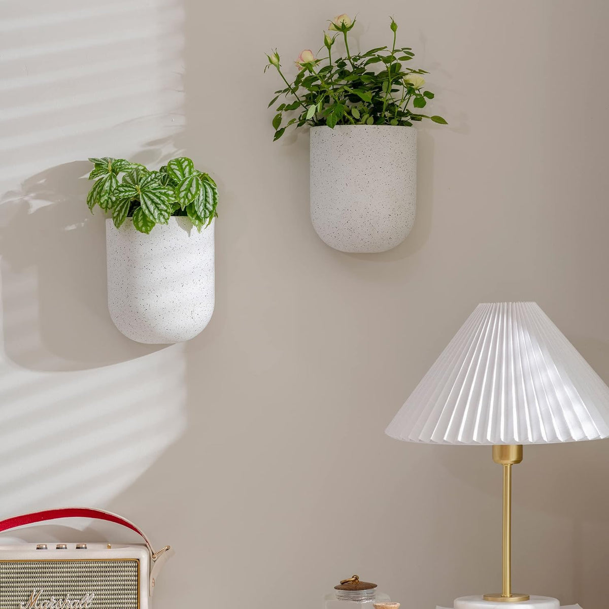 LA JOLIE MUSE easy-installation back holes simplify mounting without wall damage.