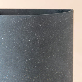 LA JOLIE MUSE weather-resistant-planter withstands sun and frost.