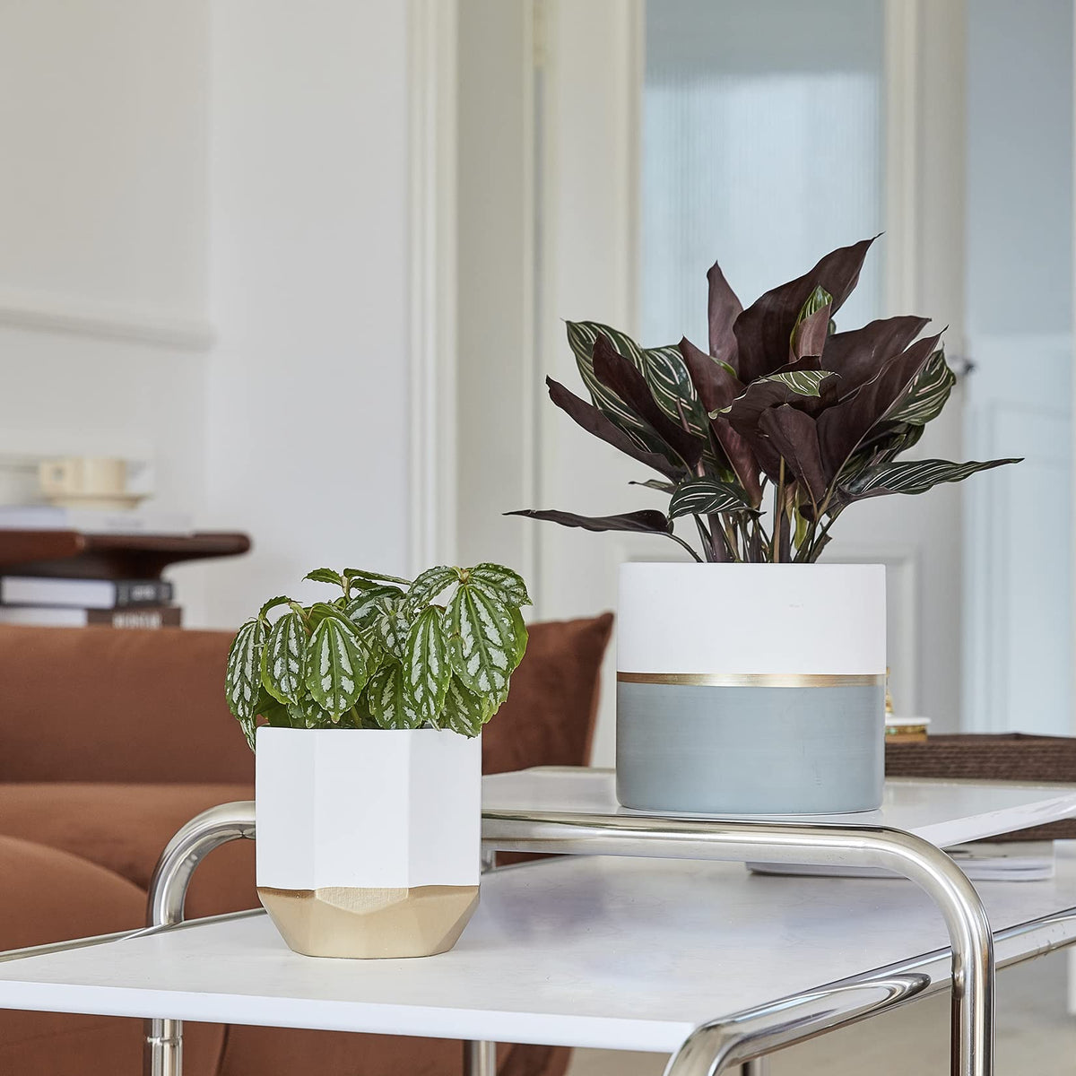 LA JOLIE MUSE ceramic planter with drainage hole helps prevent over-watering