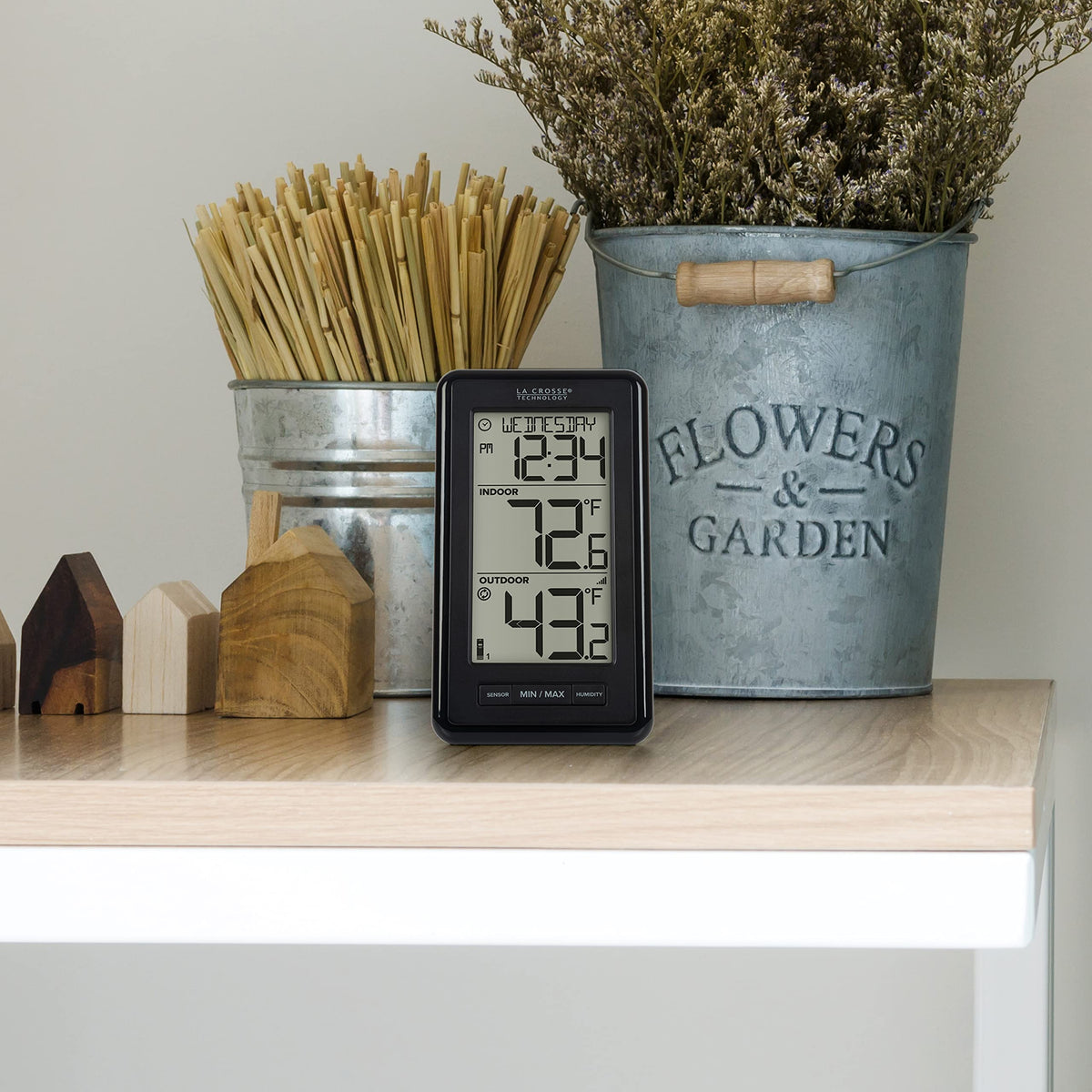La Crosse 308-43647-INT wall mount or table stand for placement
