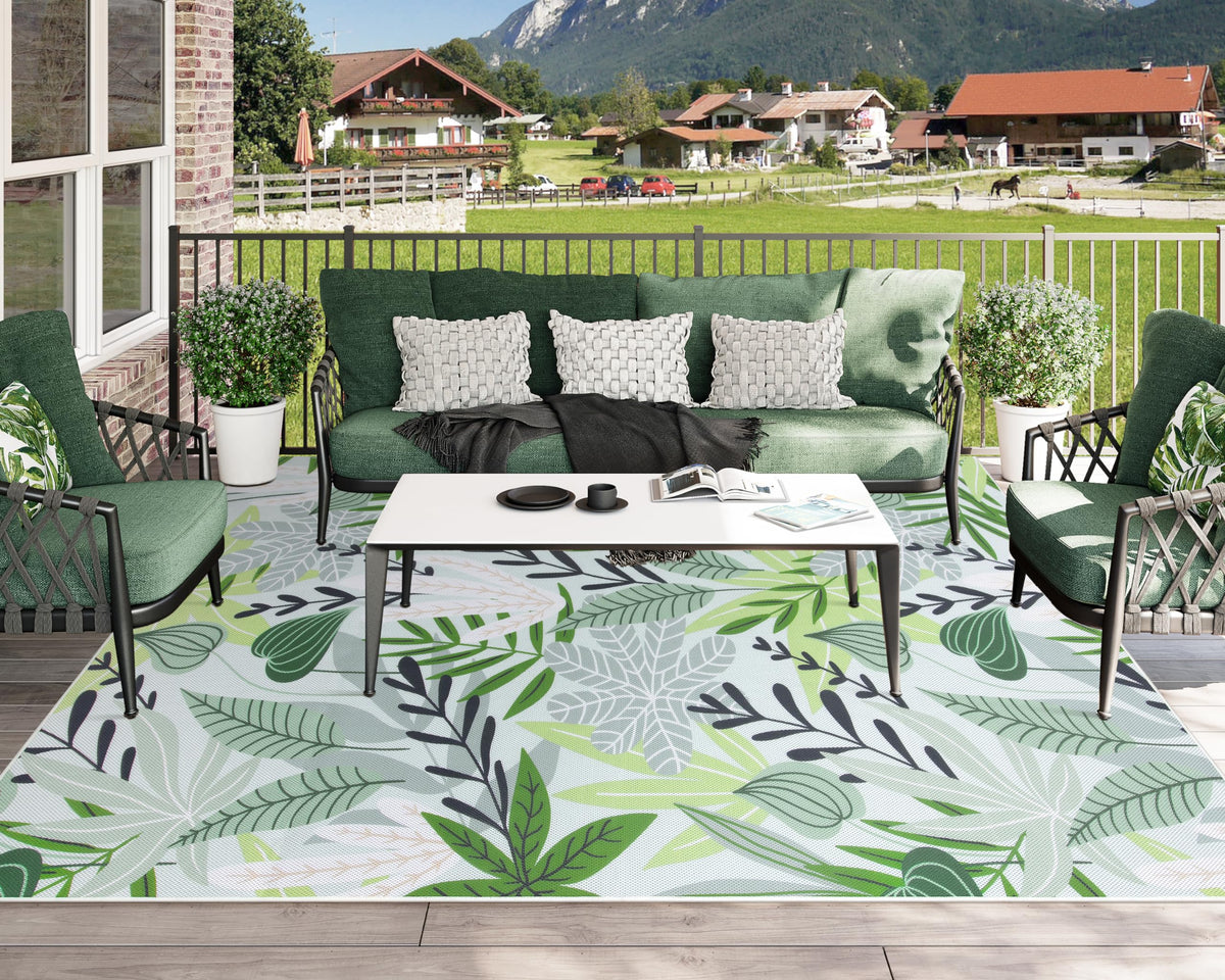 Lahome Leaf breathable structure dries quickly after spills or rain.