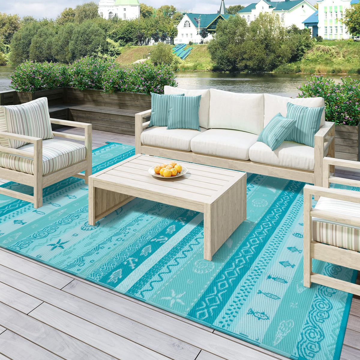 Lahome outdoor rug water resistance and easy cleanup after spills