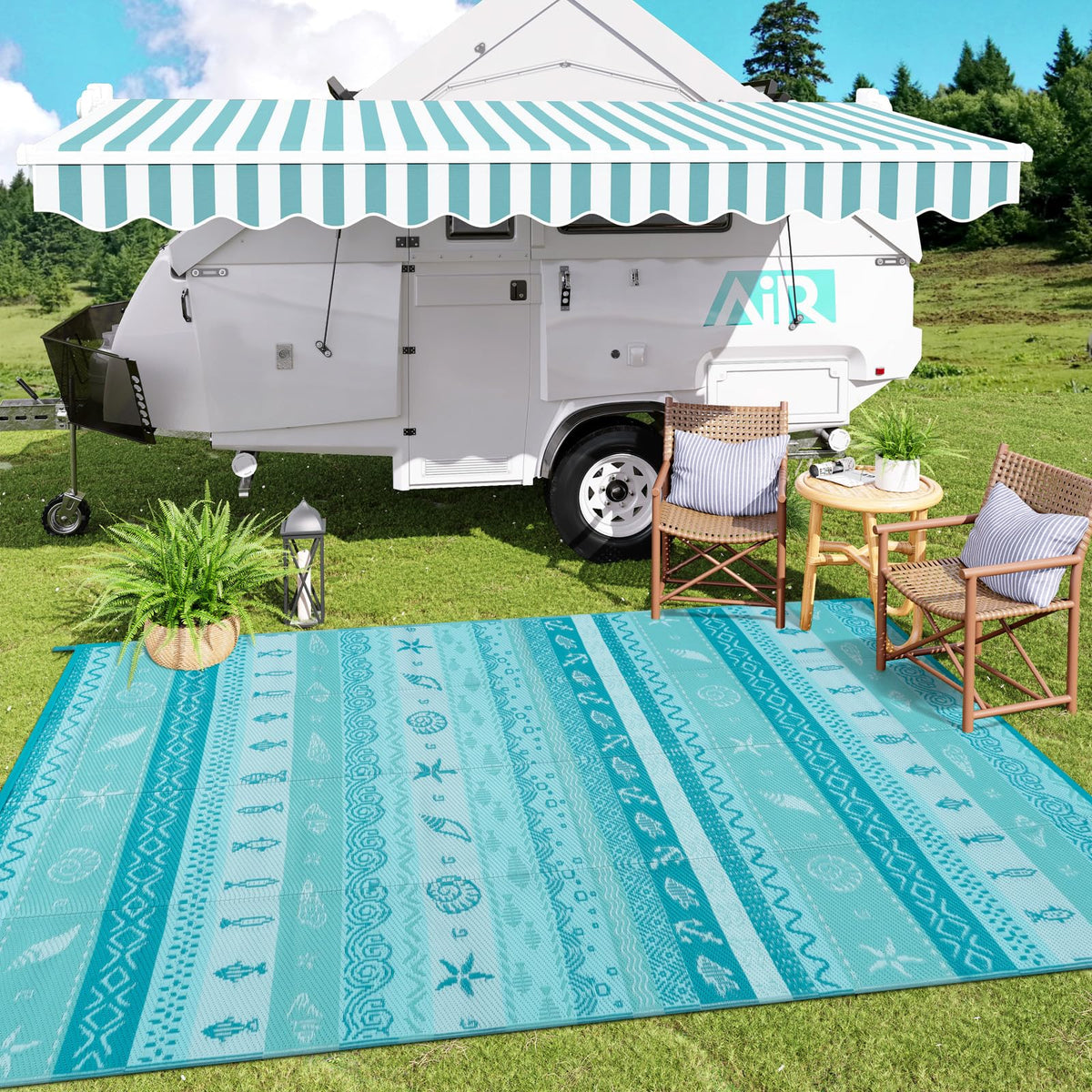 Lahome Boho-pattern rug creating a cozy outdoor space.