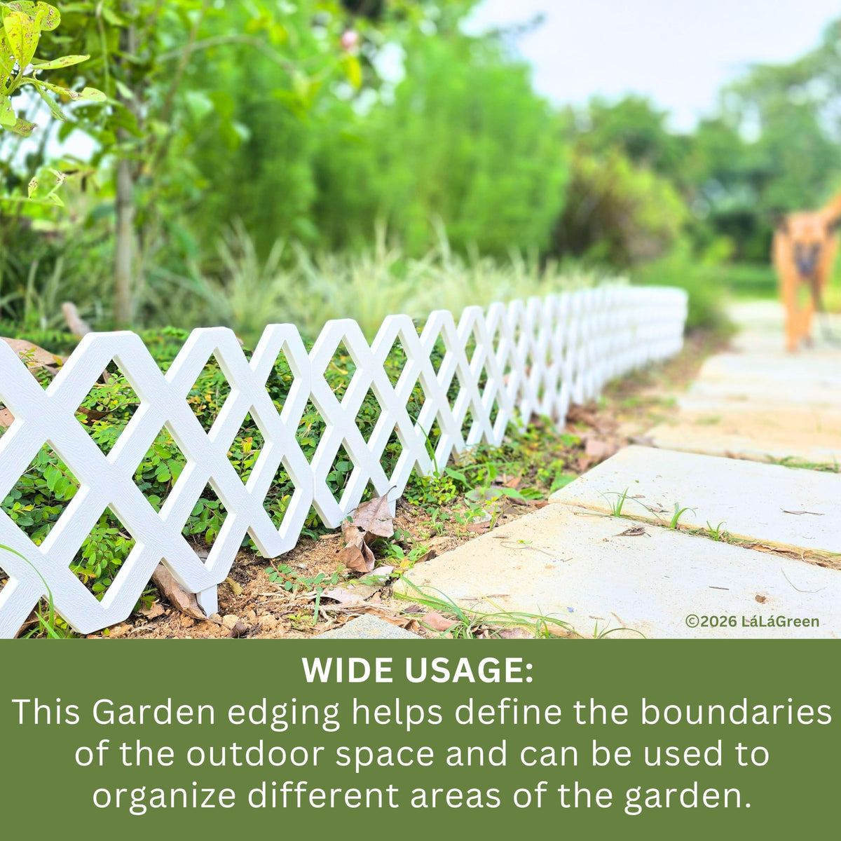 LáLáGreen curved-path edging used along a patio edge.