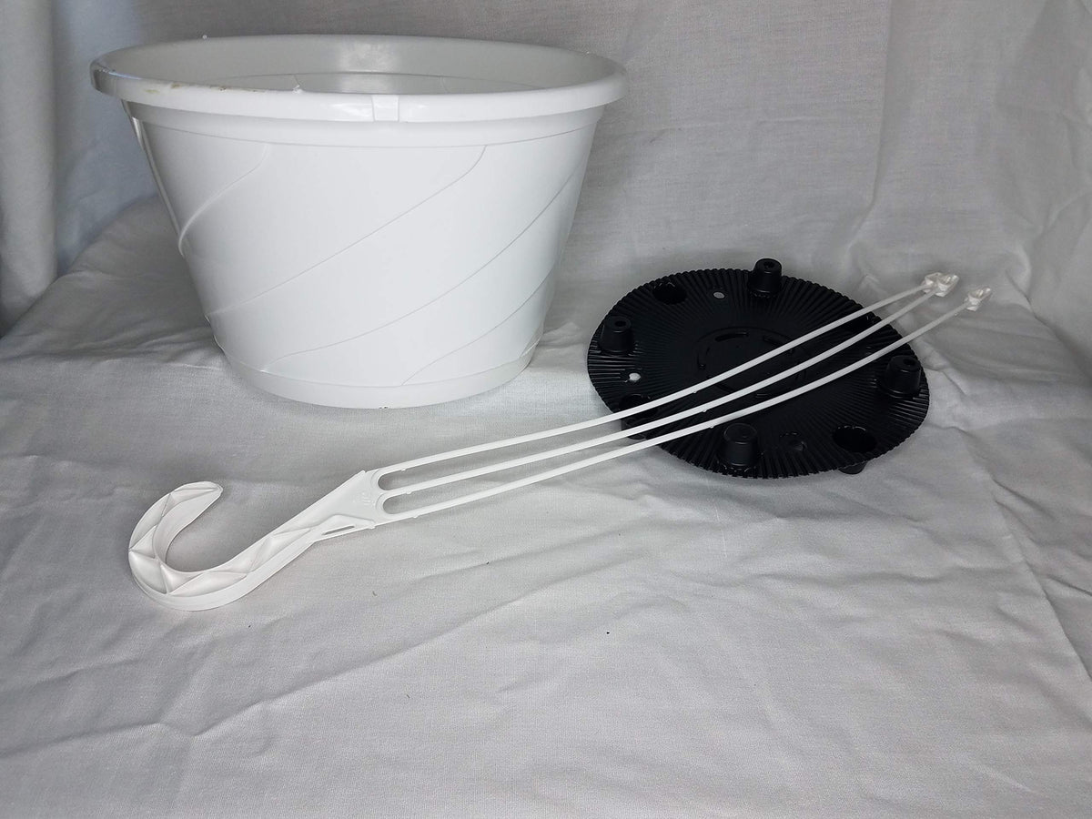 Landmark Plastics 19-inch three-strand hanger snaps onto the Contempo Swirl basket.