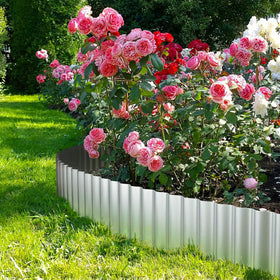LAVEVE silver landscape border highlighting neat, modern garden edges.