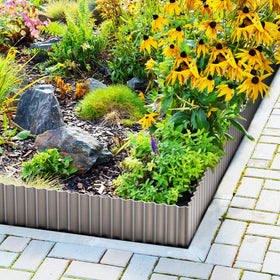 LAVEVE weather-resistant edging standing up to seasons.