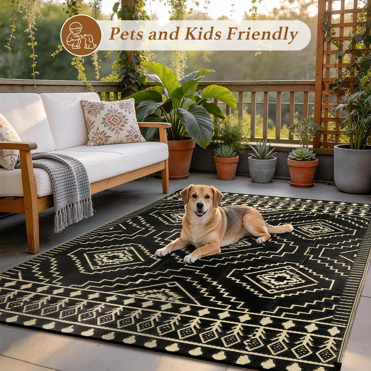 LBRO2M plastic straw rug with geometric pattern for outdoor styling