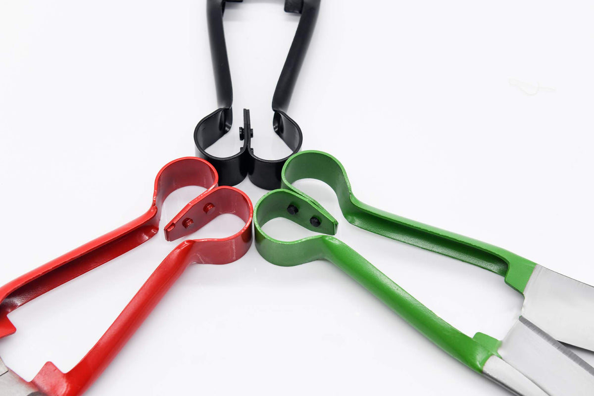 LCDCM All-purpose shears suitable for delicate plants and lawn tasks.