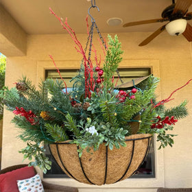LCHUANG versatile planters fit many flowers and foliage.