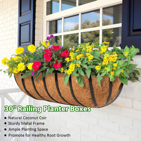 Coconut liner detail in LCHUANG planter showing breathable interior