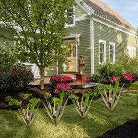 LCJECV tequila-inspired metal art enhances lawn display.