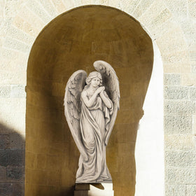 LCdecohome 34 inches tall statue for commanding presence.