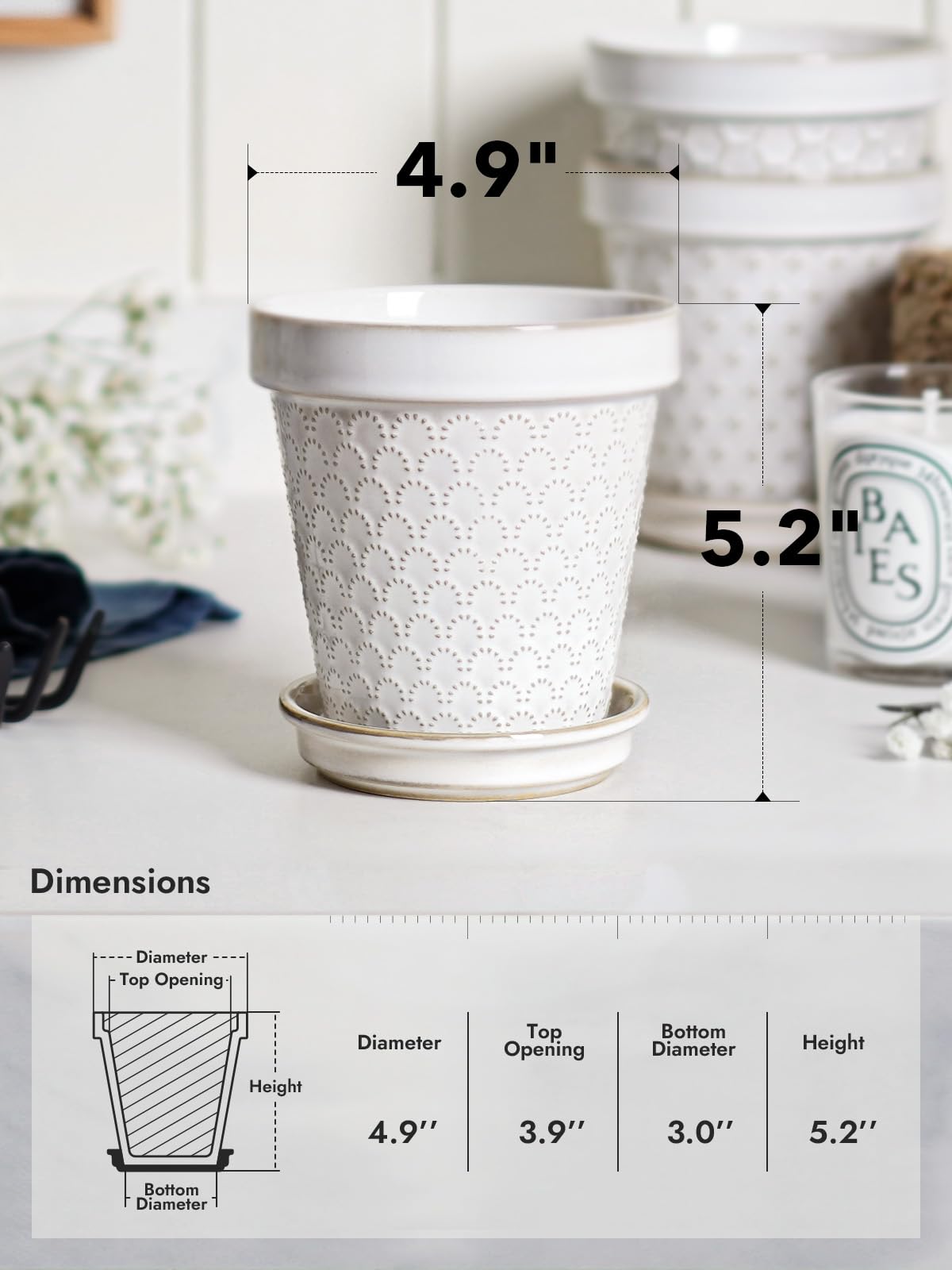 LE TAUCI Arctic White compact pot displaying embossed texture for desk decor.