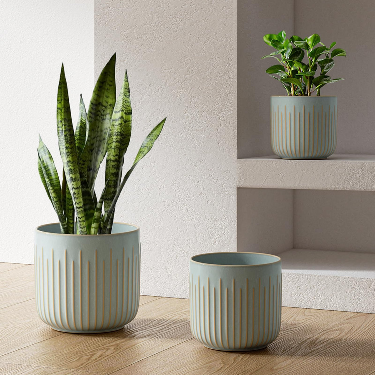 LE TAUCI ceramic pot 8.3-inch fluted with glossy glaze for bold plant displays.