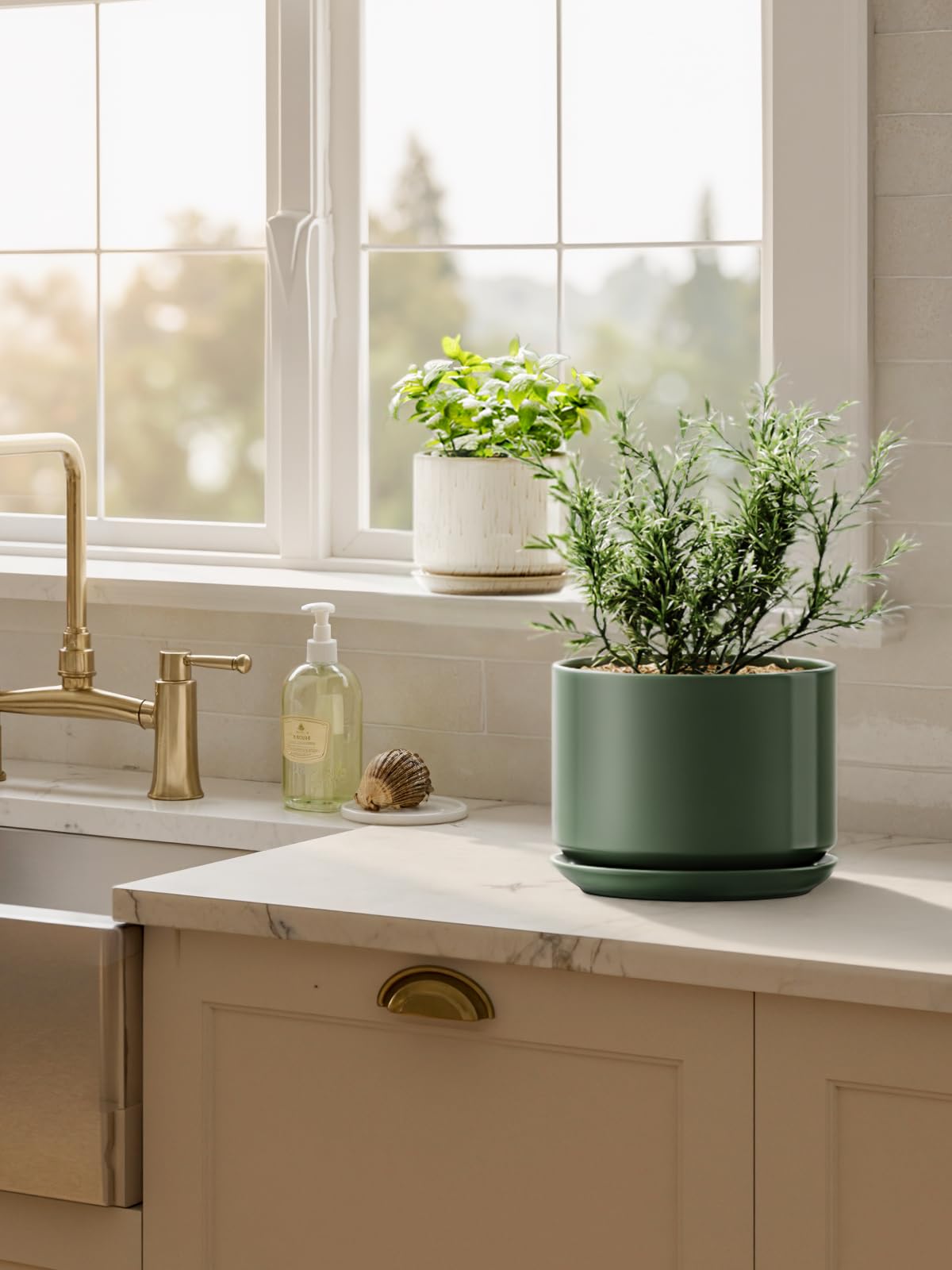 LE TAUCI forest-green glaze adds calm style to homes and offices.