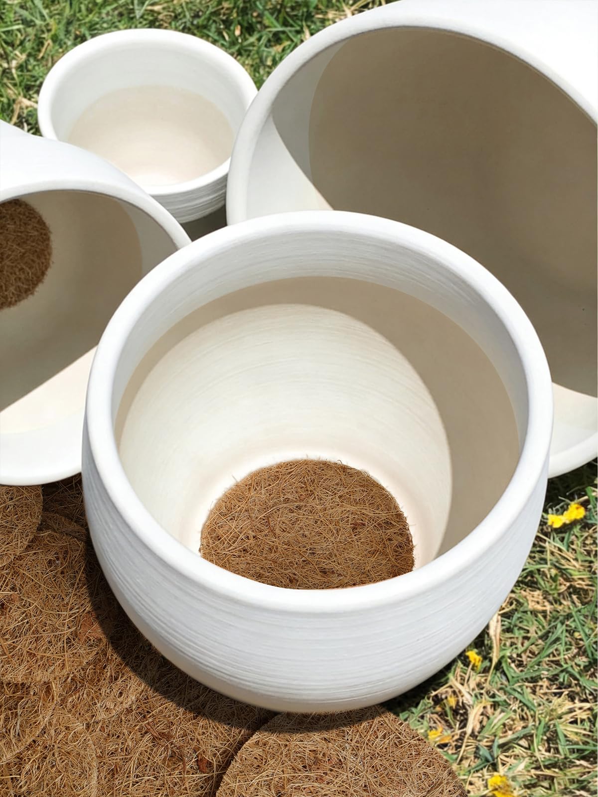 LE TAUCI pad keeps soil contained while draining excess water.