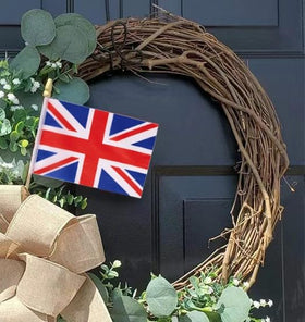 Lebei 4x6 inch flags arrive ready for display, with simple assembly.