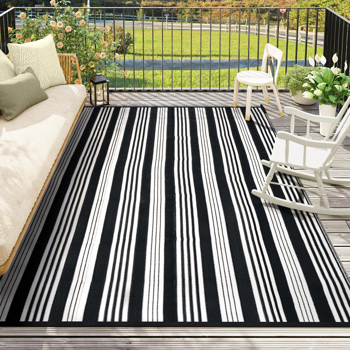 LEEVAN outdoor rug ideal for patios, decks, and RV trips