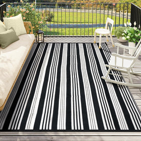 LEEVAN outdoor rug ideal for patios, decks, and RV trips