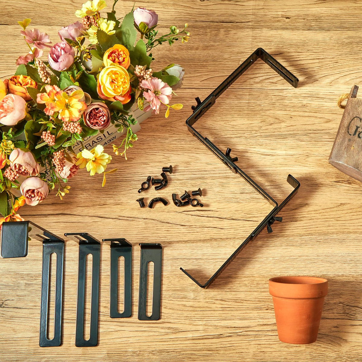 Leinuosen easy installation notches securely hold various planter boxes
