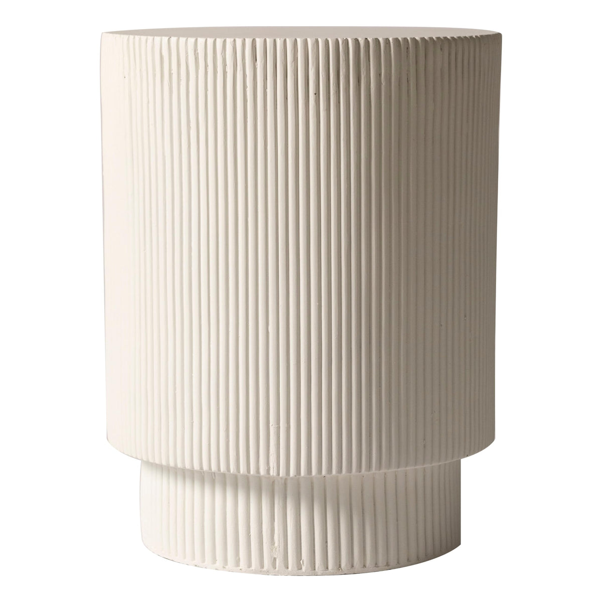LeisureMod Eden weather-resistant design withstands sun and rain outdoors.