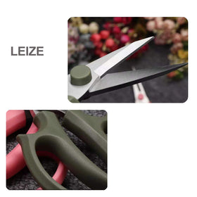 Leize ergonomic handle in close-up with non-slip grip for comfortable pruning