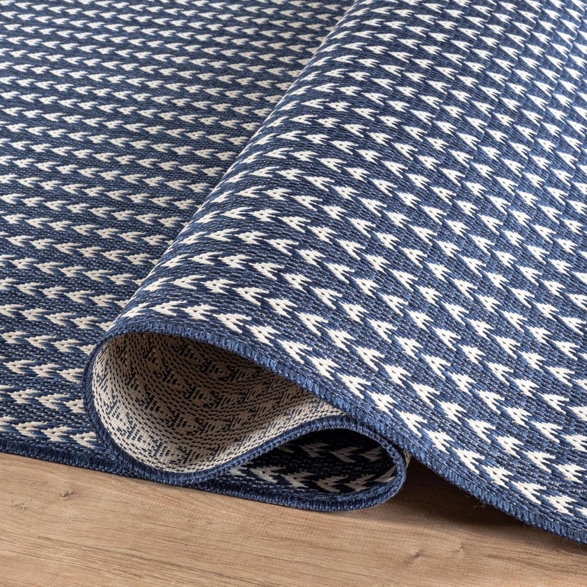 Lena Rug indoor-outdoor use versatility for living rooms and entryways.