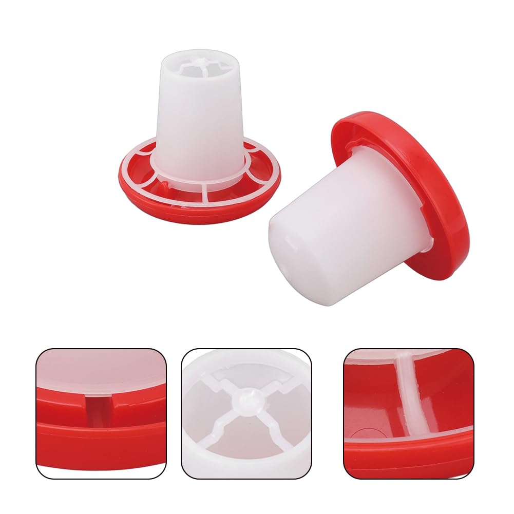 Leopacat chick feeder set close-up highlighting durable polypropylene build.