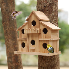LEOSYY outdoor bird house makes a thoughtful wildlife gift for nature lovers