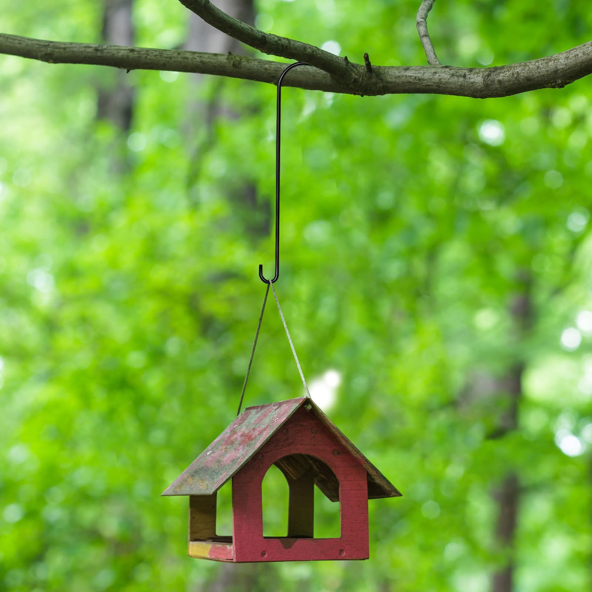 Leriton s-hook bird feeder hanging setup for garden birds